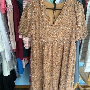 🌟Y.A.S petite maxi dress in ditsy print